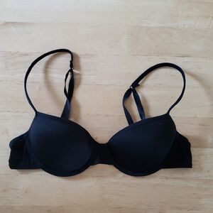 No Boundaries Black Bra with Molded Cups, Underwire, and Adjustable Straps